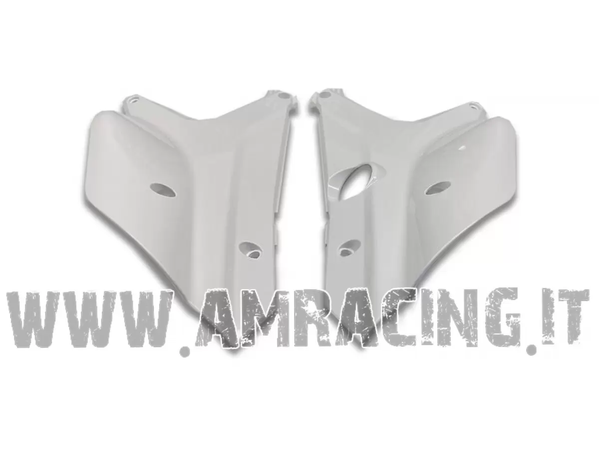 4T MONO MY22-> SIDE NUMBER PLATE HOLDERS – WHITE