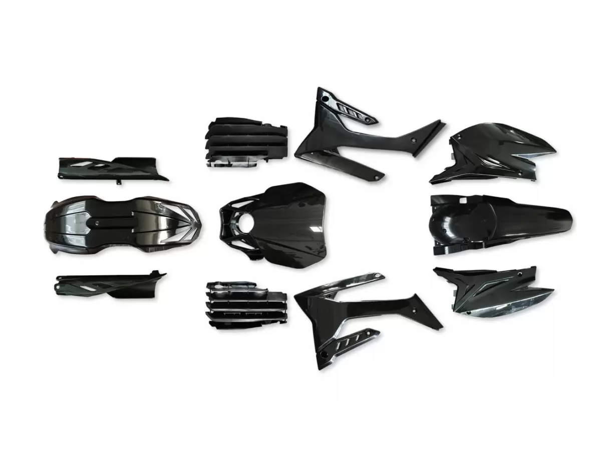 KIT DE PLÁSTICOS NEGROS 2T SMM/SMR PARA MODELOS DE INYECCIÓN (RADIADOR DE 134 MM DE ANCHO) DE 2020 A 2021